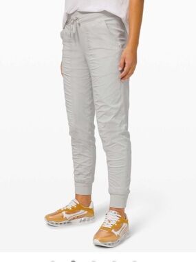 Lululemon Dance Studio Mid-Rise Lined Jogger Light Grey Vapor Size 10 EUC